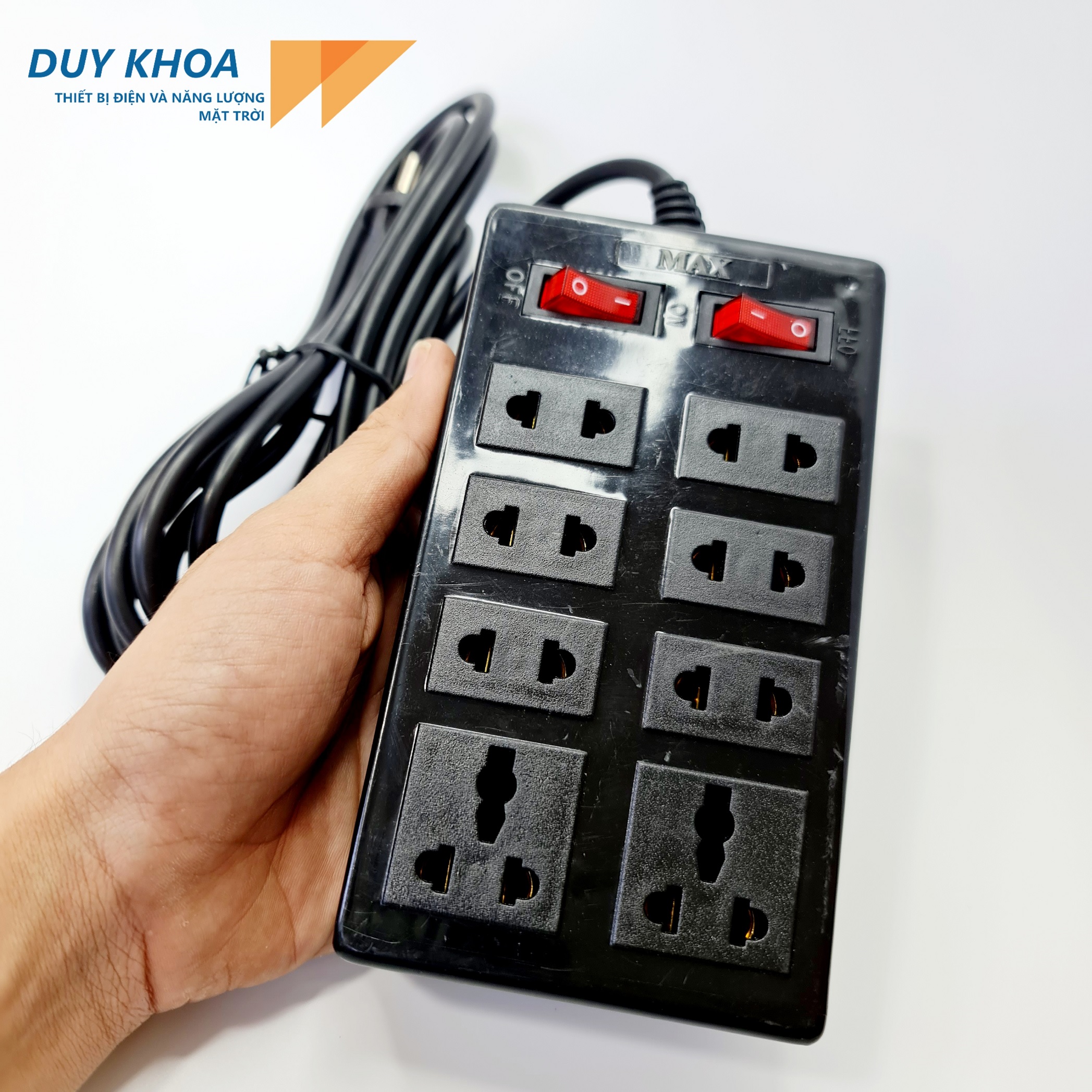 Ổ Cắm Điện 8 Lỗ Cắm (2 Công Tắc) Màu đen Vinamax
