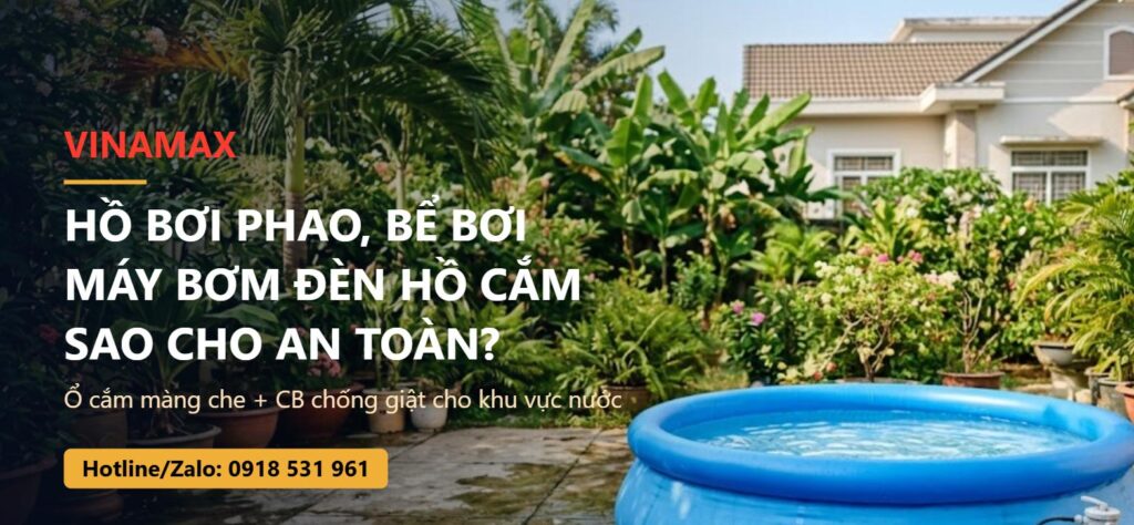 Hồ bơi phao mini sân nhà, máy bơm và ống nước bên cạnh